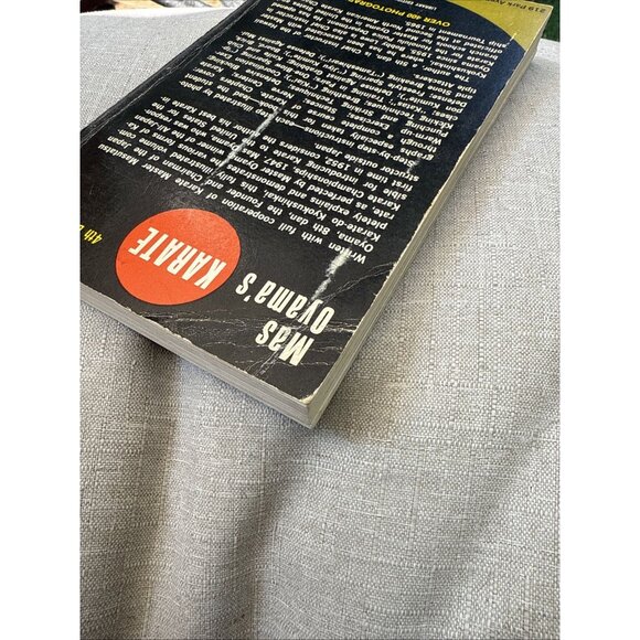 Rare Mas Oyama's Karate, as practiced in Japan by Bobby Lowe 5th Dan - Picture 5 of 8